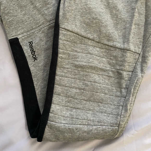 Reebok Moto Joggers - Picture 2 of 5